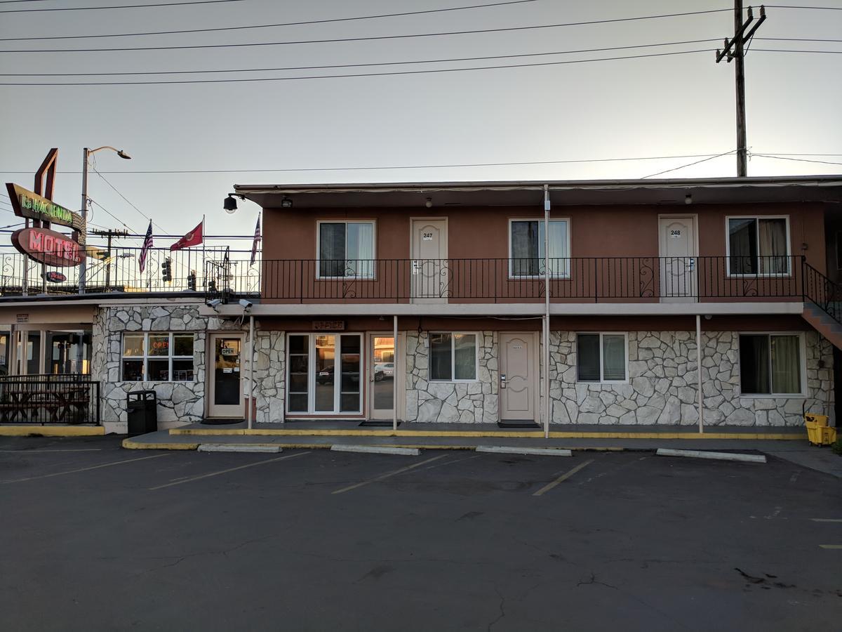 La Hacienda Motel Seattle Exterior photo